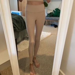 ALO Yoga - Alosoft Light pink leggings